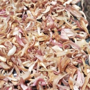 Solar dried onion